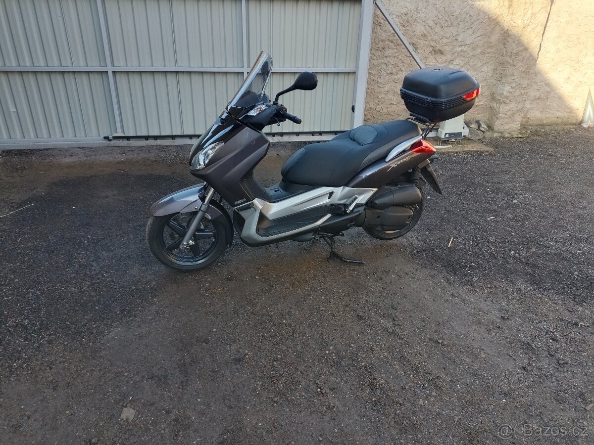 Yamaha x max 125i cz doklady v ceně Šedý.