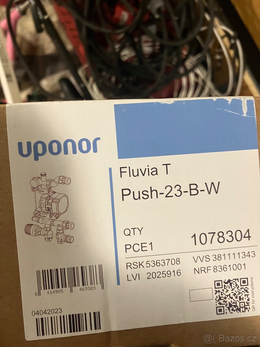 Stanice regulační Uponor FLUVIA T Push-23-B-W s čerpadlem