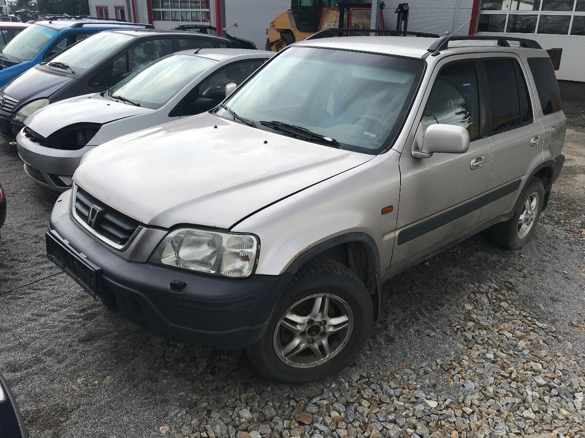 Honda CR-V 2,0 16V 1998 - díly z vozu