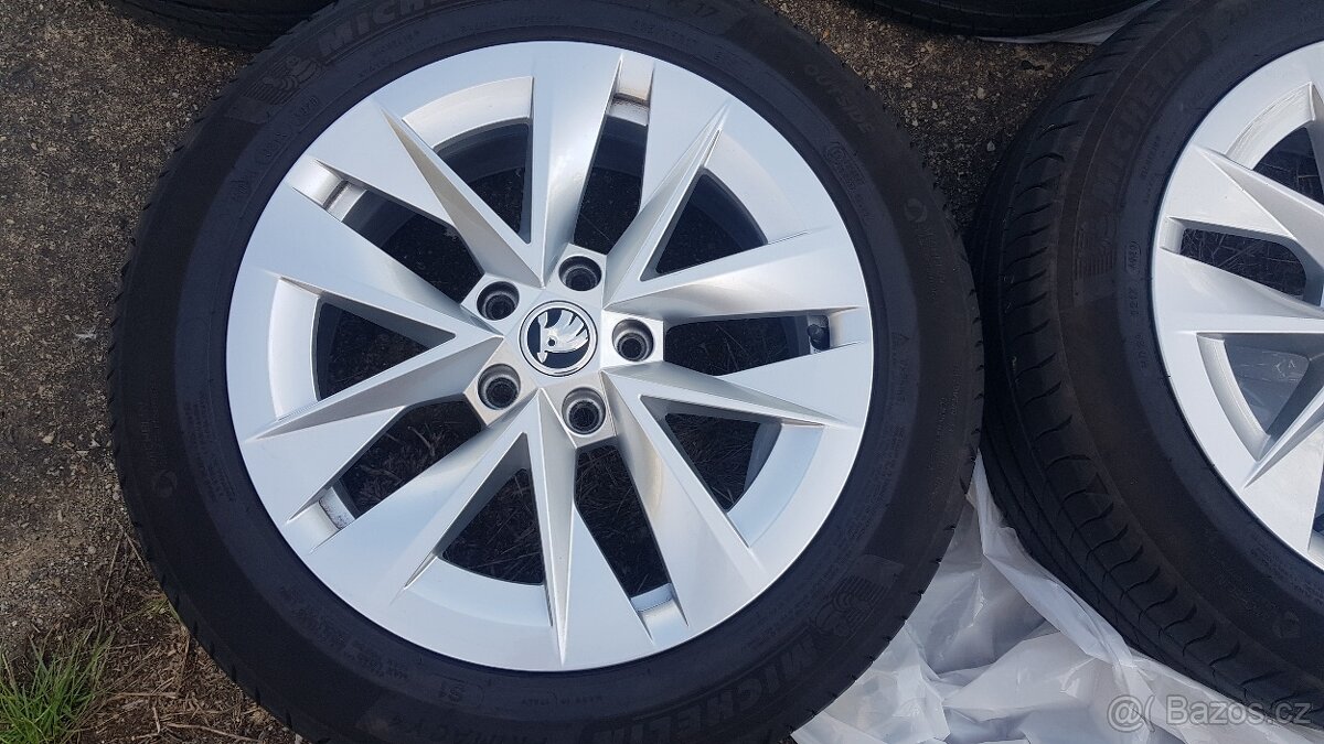 17" letní Škoda ROTARE Octavia IV 4 originál + Michelin pne