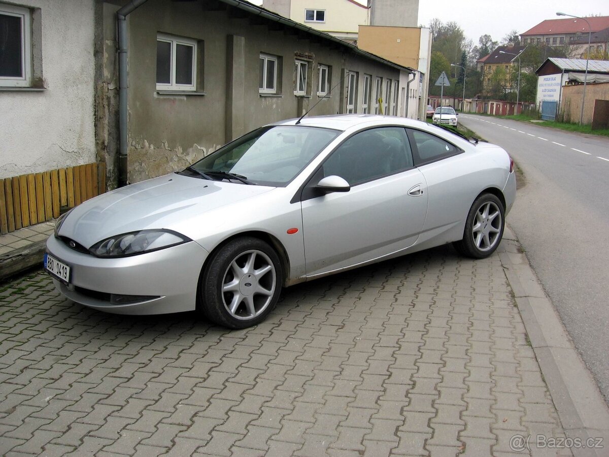 Zachovalý Ford Cougar