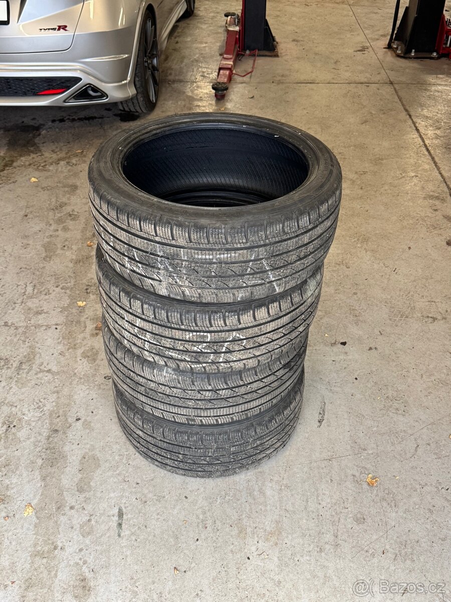 Zimní 225/40 R18 Trackmax