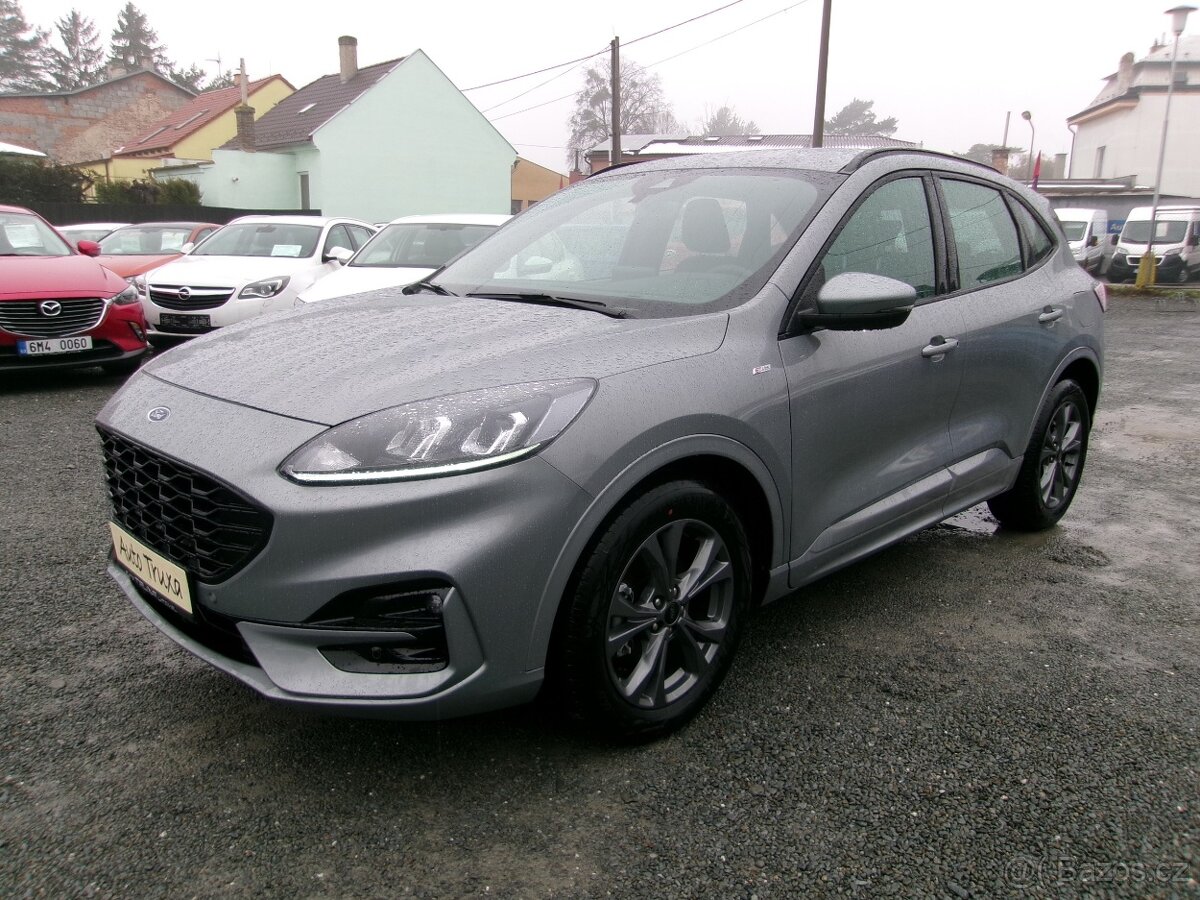 FORD Kuga 1.5 EcoBoost 110kW ST-Line - najeto pouze 257 km