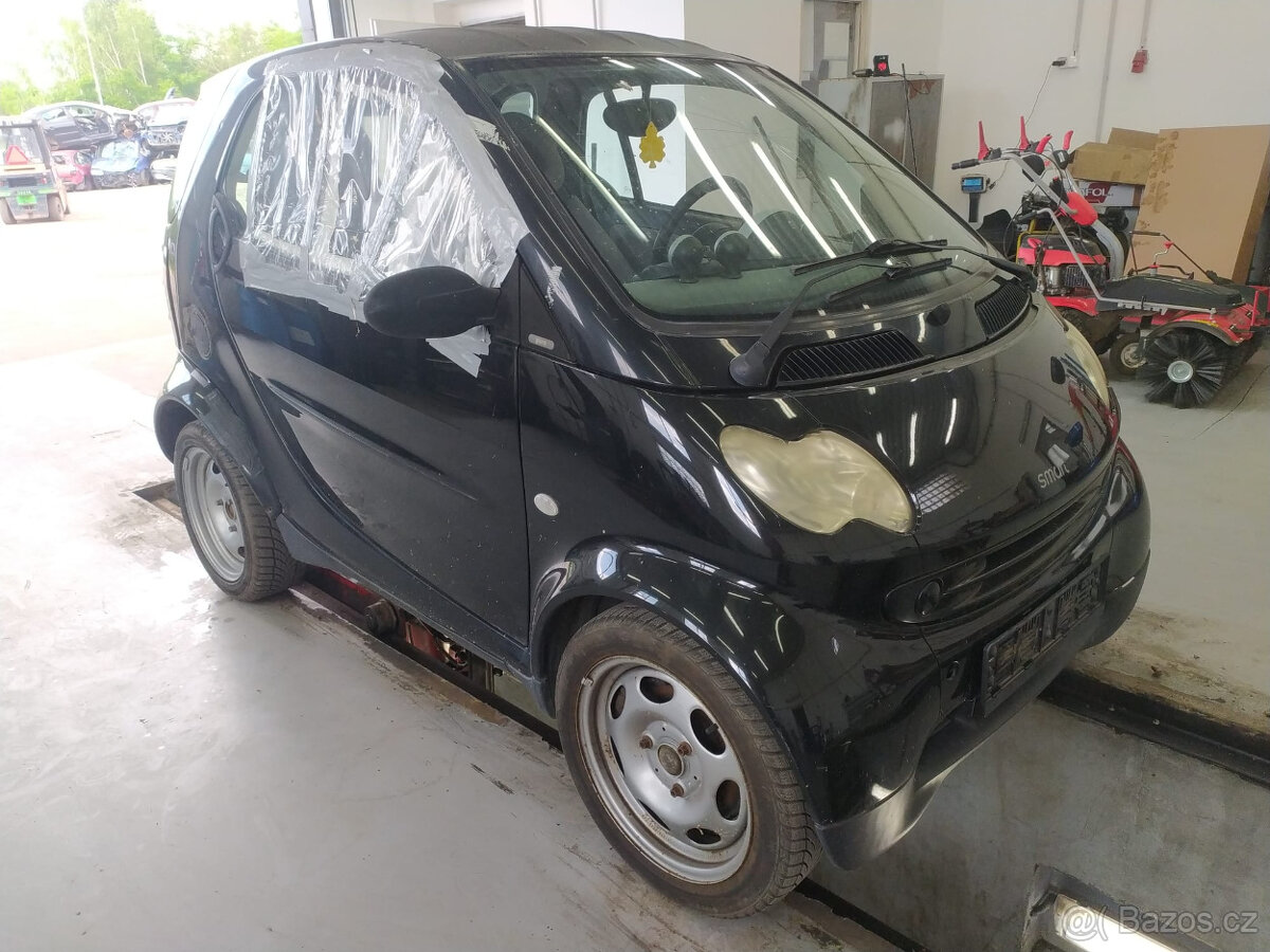 Smart City Coupe 0.6t r.v. 2002 M160 40kw (3785)