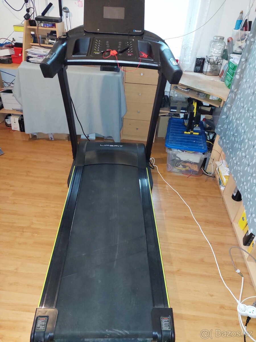 PRODÁM - Běžecký pás LIFEFIT TM7100