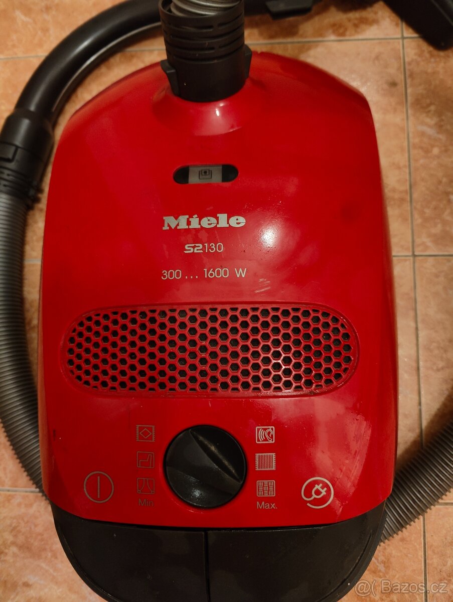 Vysavač Miele S2 130