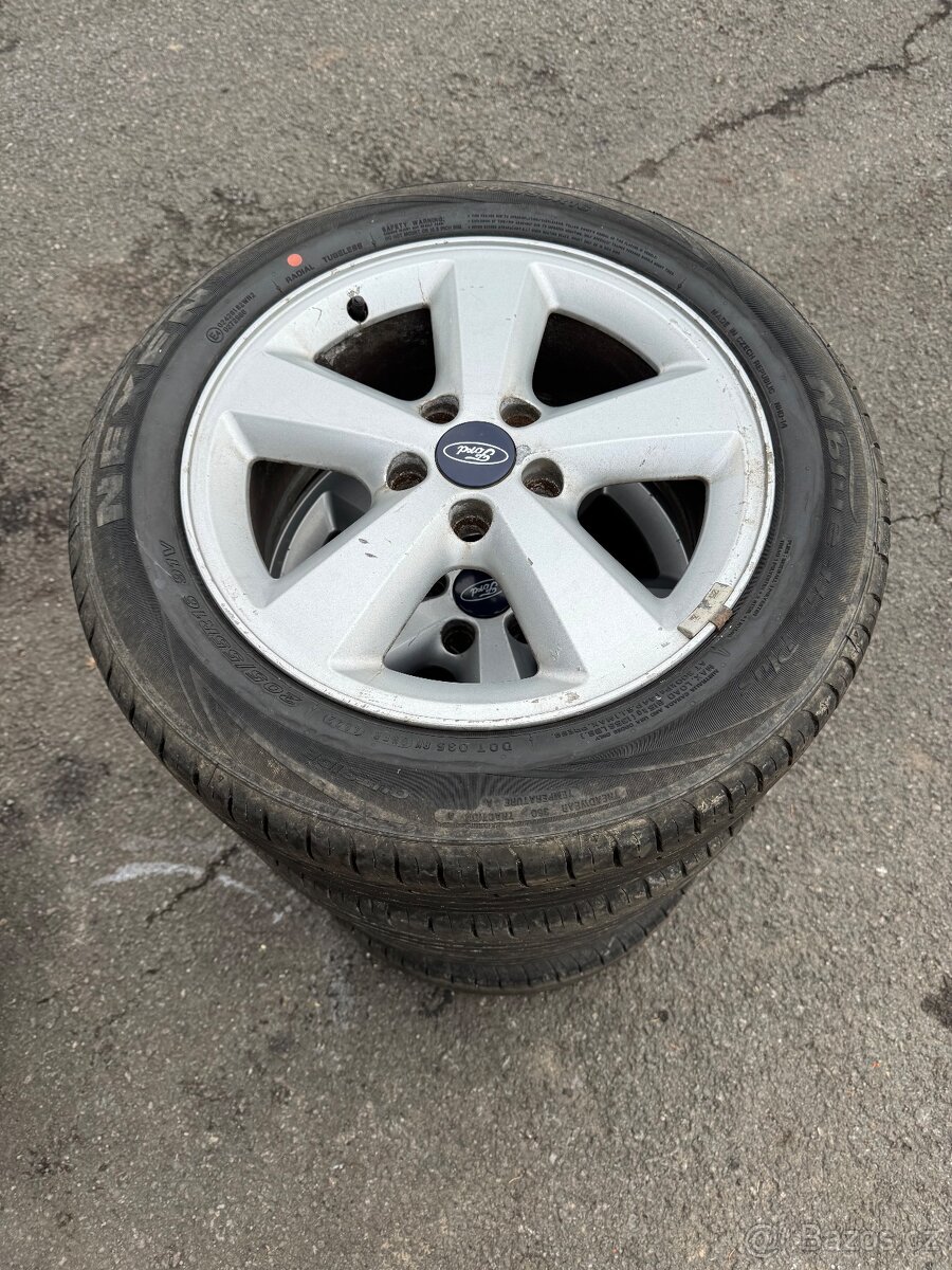 Kompletní sada kol na Ford Focus - 205/55R16