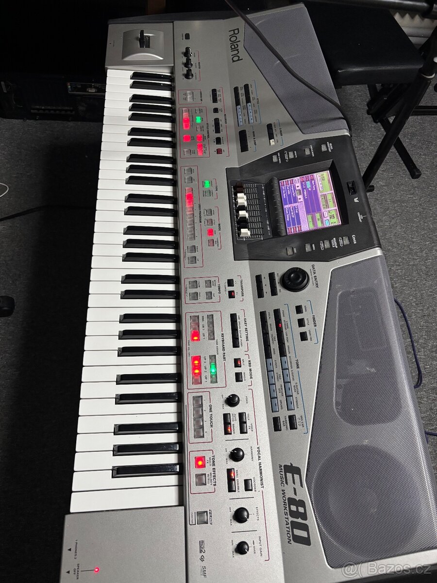 Roland E-80 V2 + case Thon