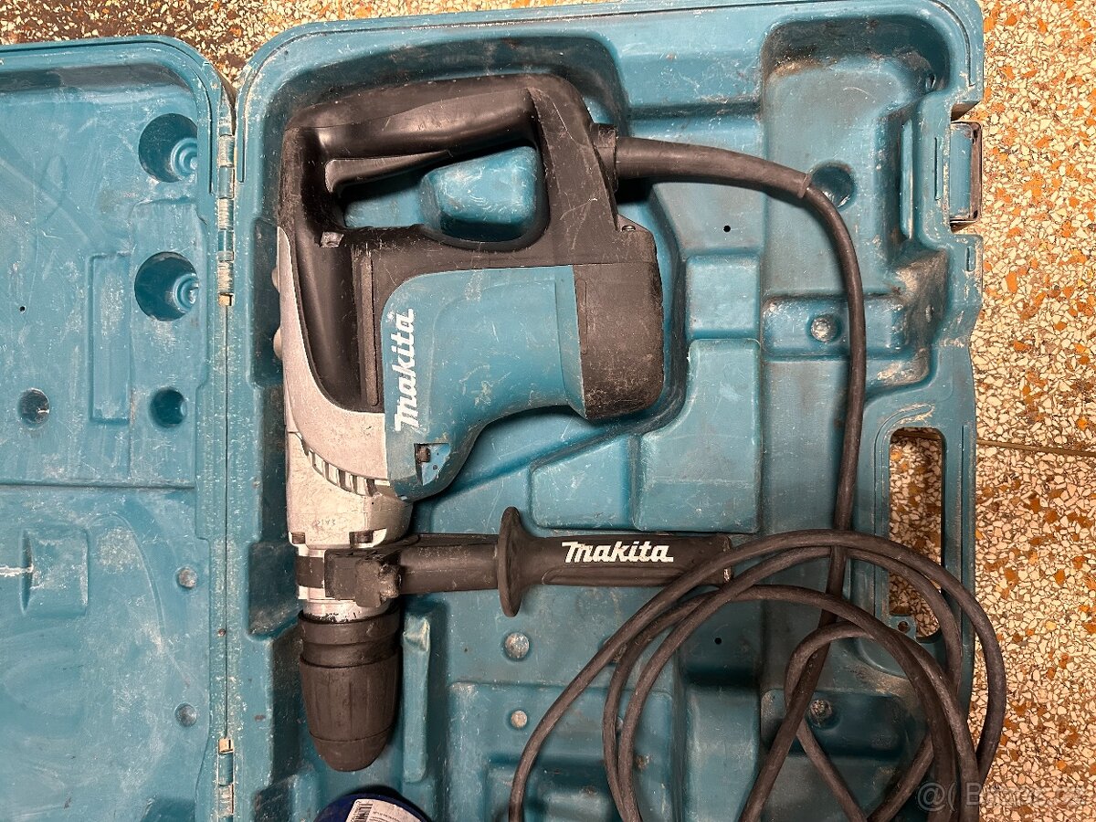 Prodam MAKITA HR 4002