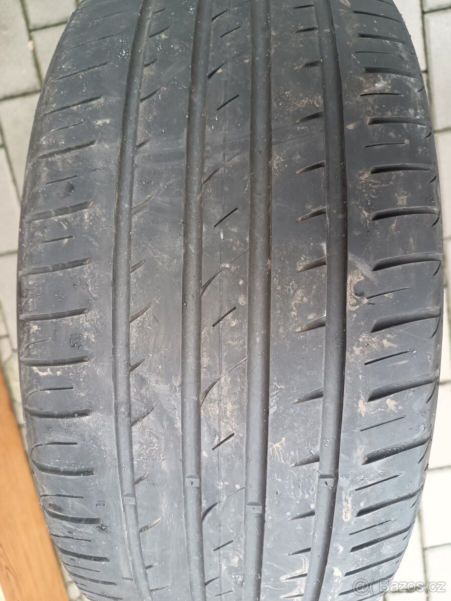 Pneu Hankook 235/45R18 2ks