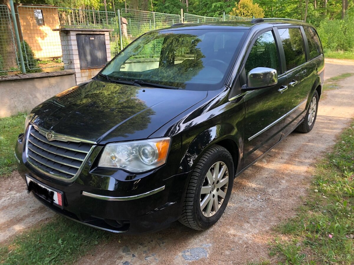 CHRYSLER GRAND VOYAGER 2,8CRD R.V.11/2010 KOUPENO V ČR