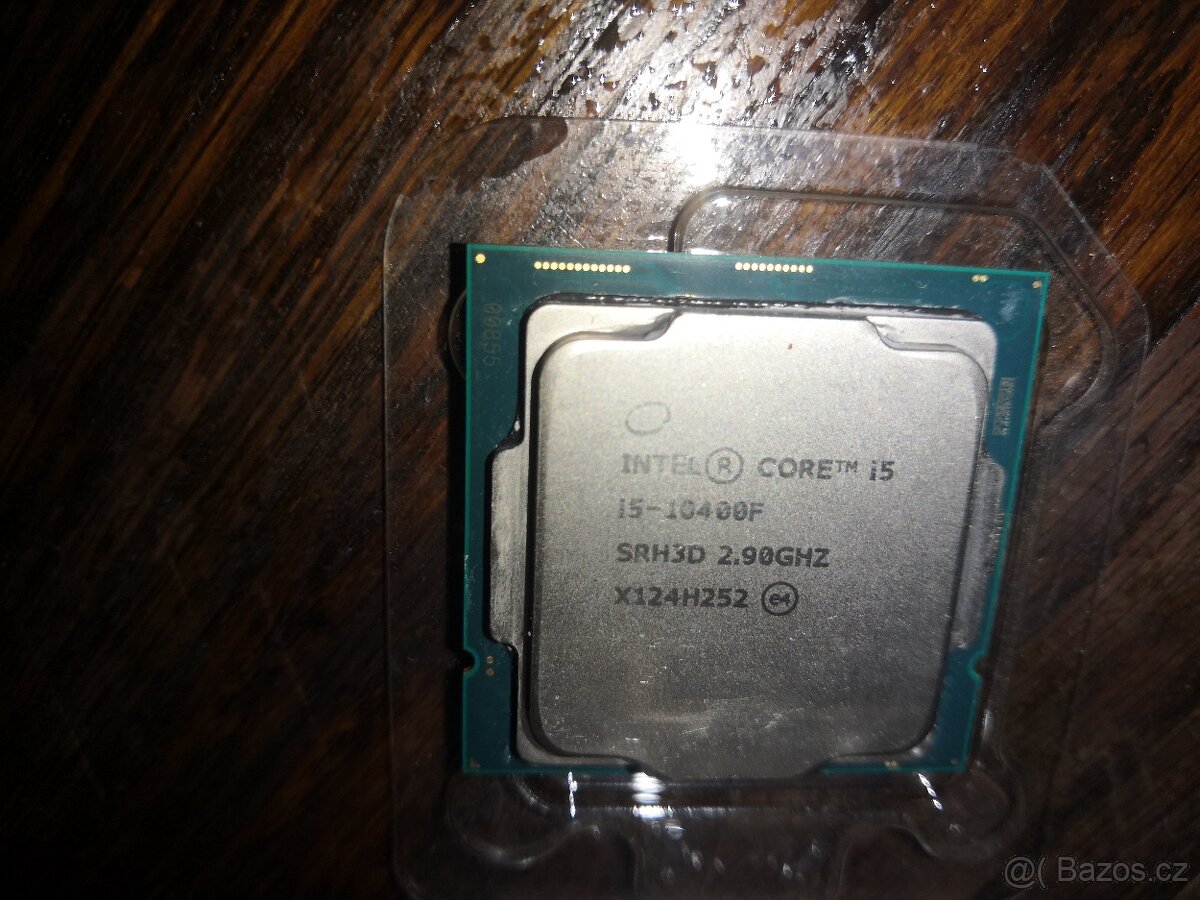 Nefunkční cpu i5 10. generace