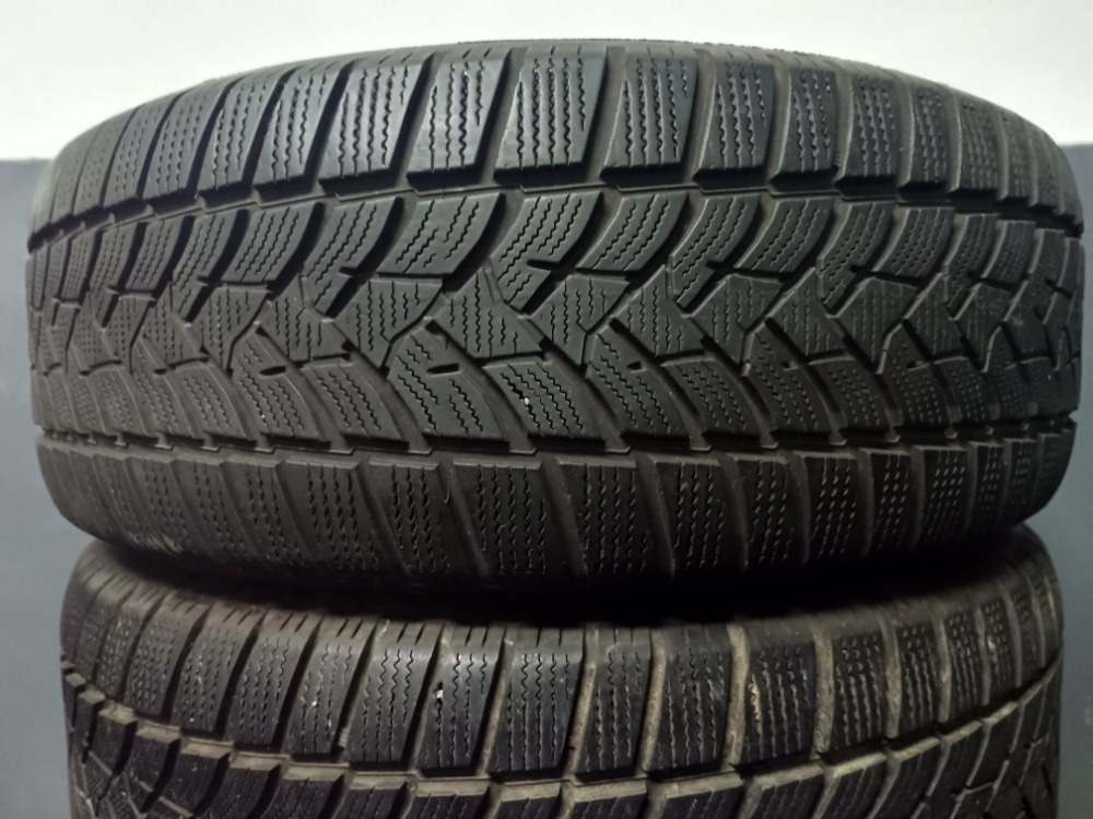 235/60 R17 DUNLOP (4318)