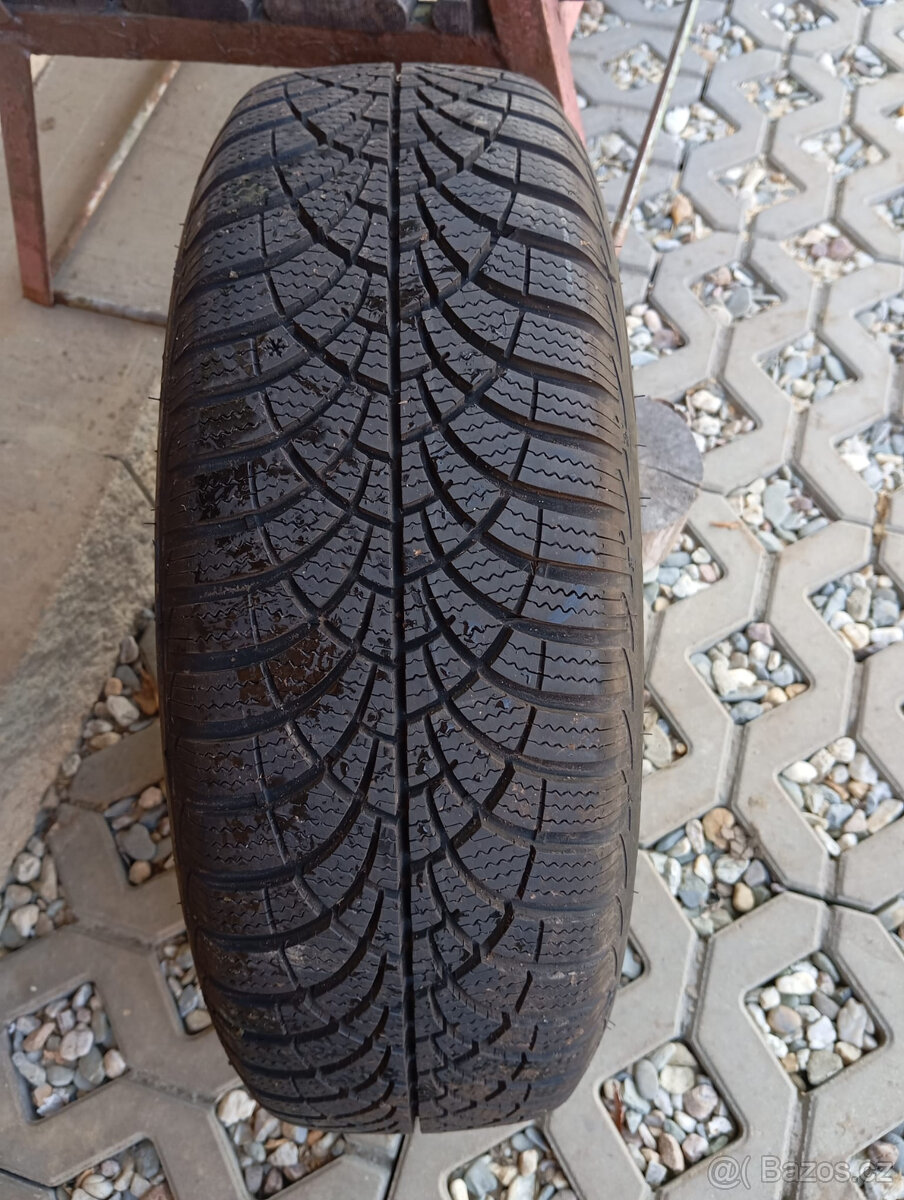 Zimní pneu s disky 195/65 R15 (4x)