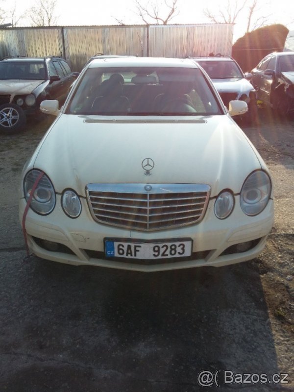 Mercedes w211 200 NGT 120kw 2009 prodám náhradní díly