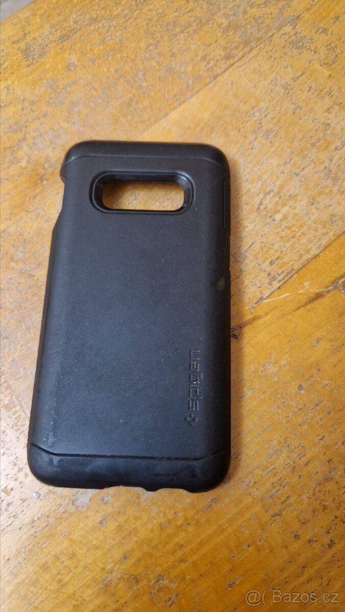 SPIGEN Obal samsung s10e