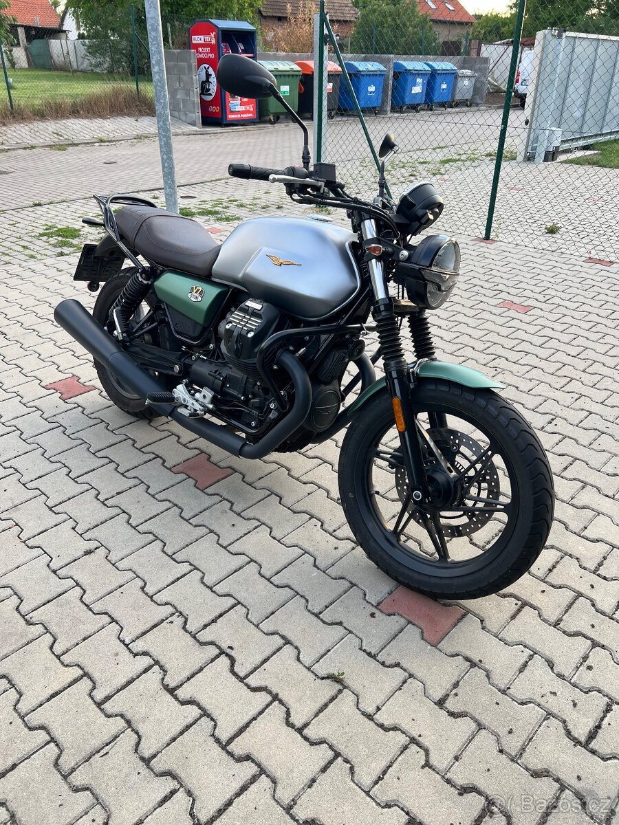 Moto Guzzi V7 Centenario