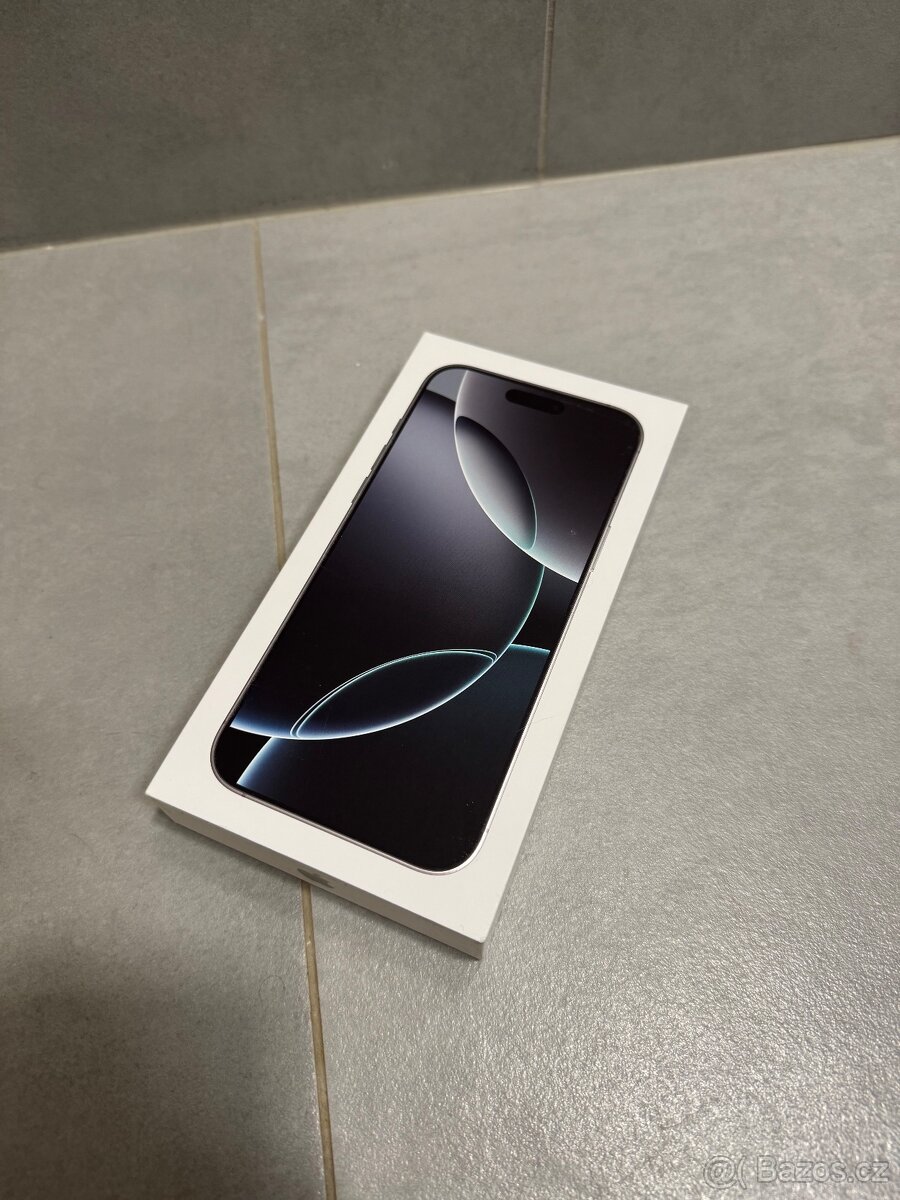 Apple iPhone 16 Pro Max 512GB bílý titan