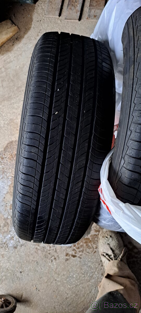 Pneu 215/60 r17 celoroční M+S