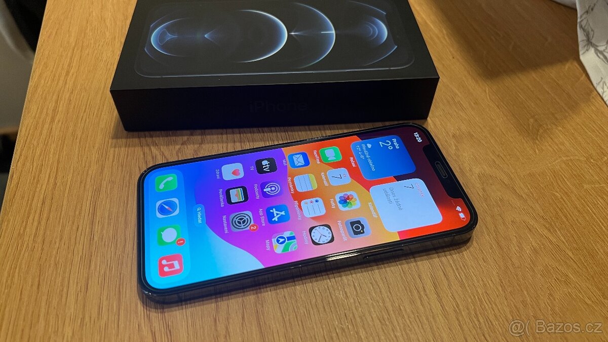 Apple iPhone 12 Pro 128GB, příslušenství, 7500Kč