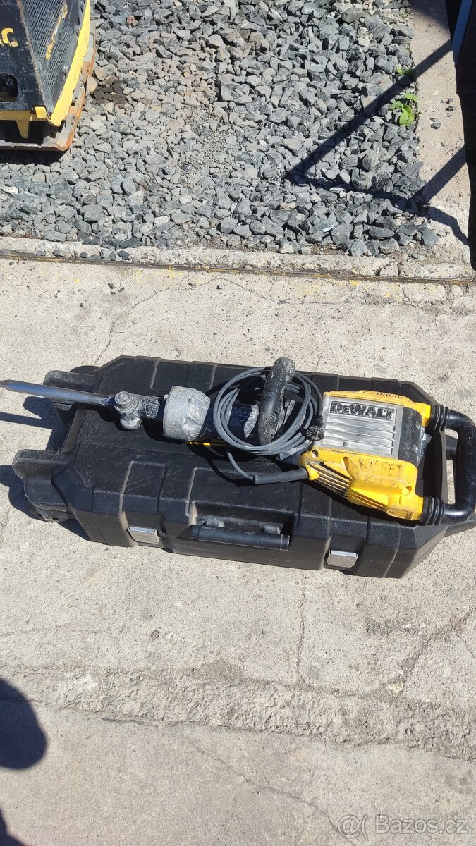 Kladivo Dewalt 17kg 2 kusy