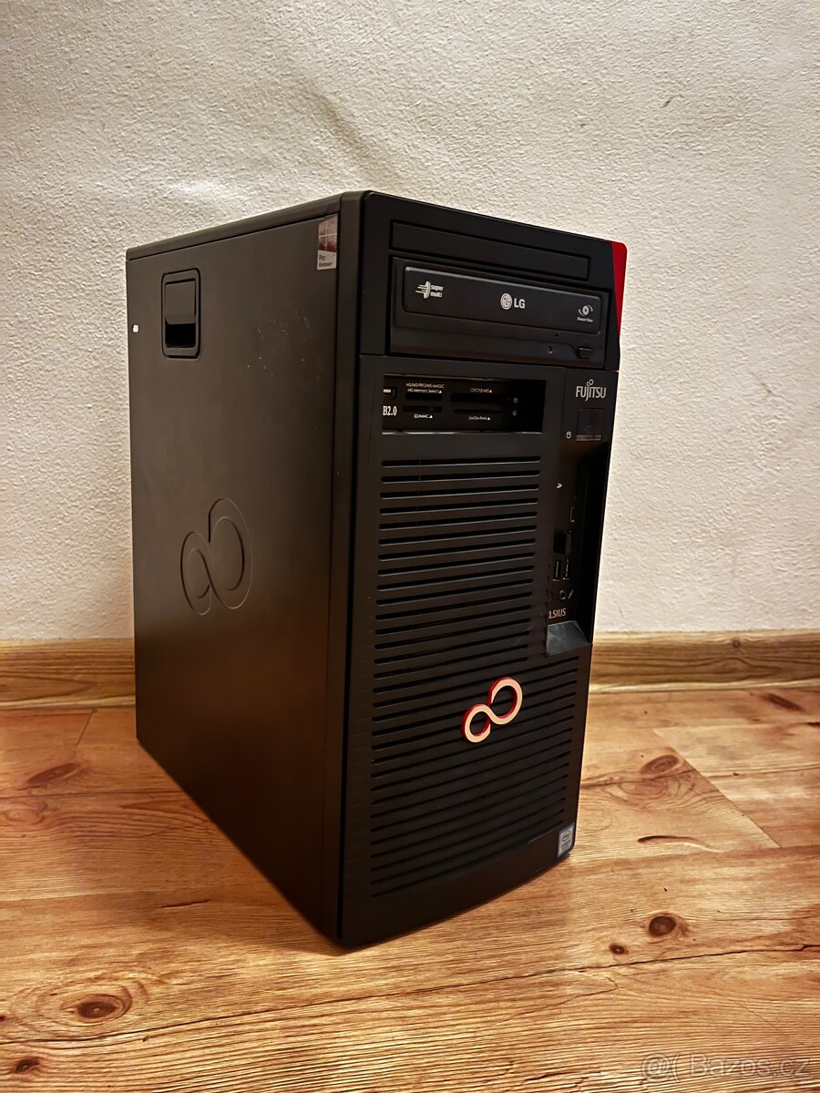 Kancelářský PC Fujitsu