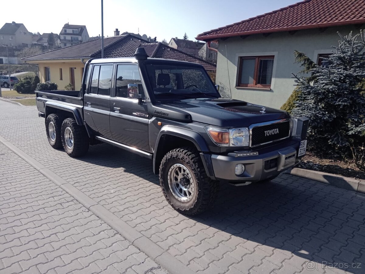 Land Cruiser 79 VDJ 6x6 4,5TD V8 S L E V A - Znojmo | Bazoš.cz