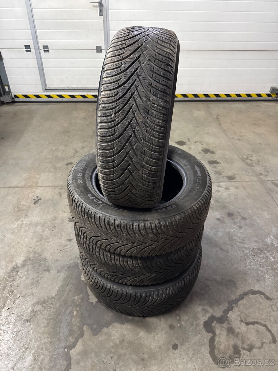 215/60 R16 99H