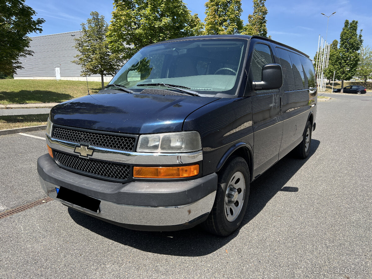 Chevrolet Express 4x4, AWD, Flexfuel, 8 míst, minibus