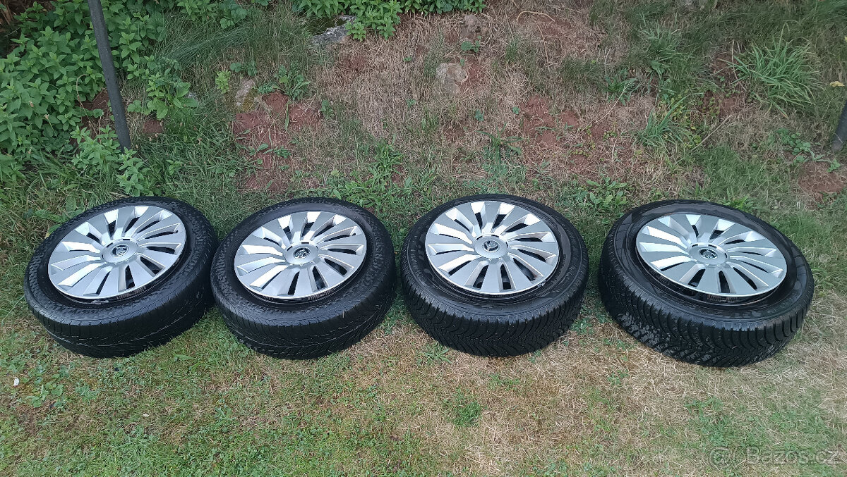 VW Škoda 16" Originál 5x112 celoroční pneu + PE disky