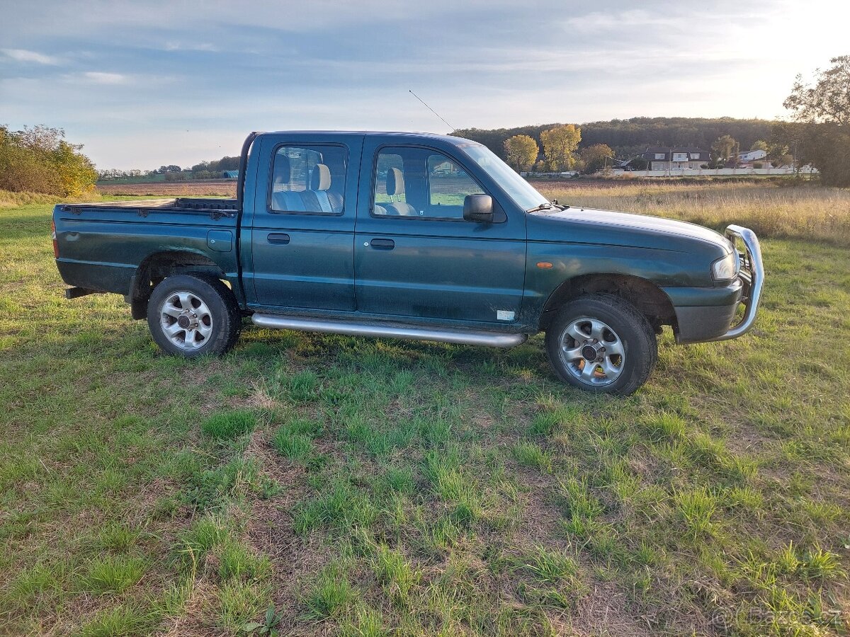 Mazda 4x4 Pickup B2500 r.v.1999 najeto 257 tis.