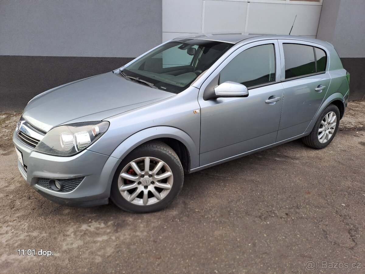 ASTRA 1.6 16V r.2009 150000km,  85 kW, PO ROZVODECH