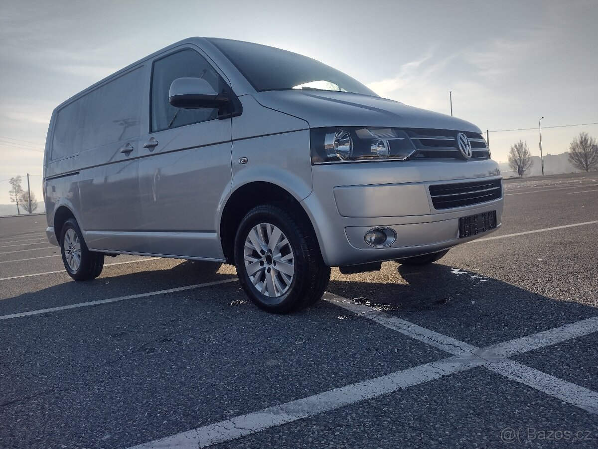 Volkswagen Transporter T5 2.0TDI