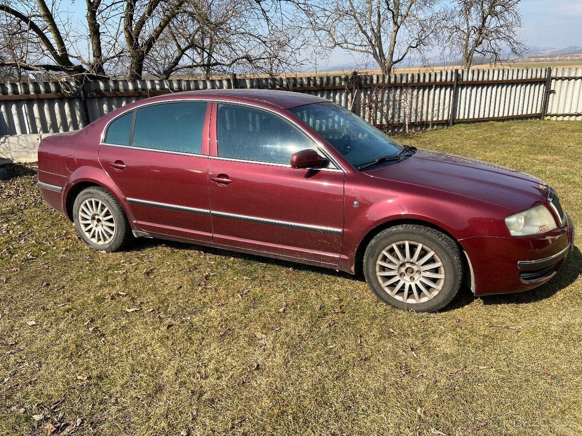 Škoda Superb 1