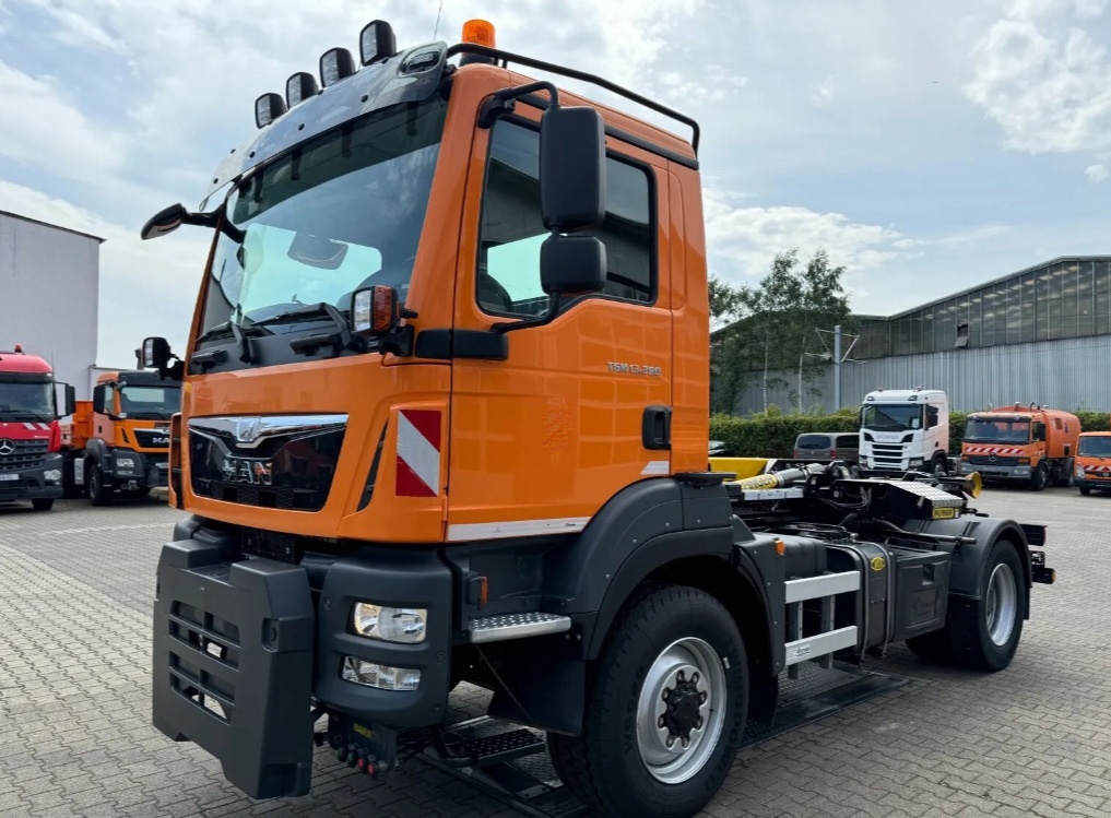 MAN TGM 13.290 BL - 4x4 - Nosič kontejnerů – EURO 6 