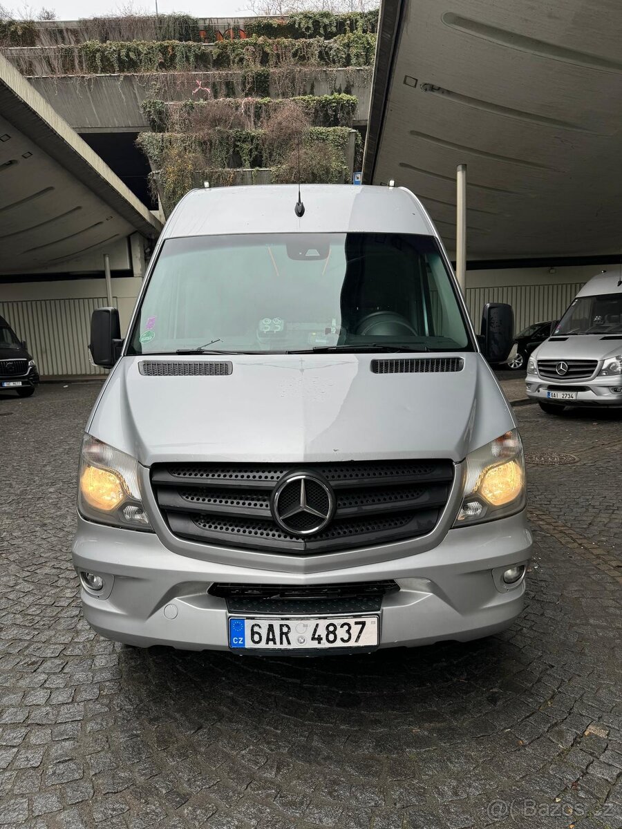 Mercedes-Sprinter 519 - Bus 21seater