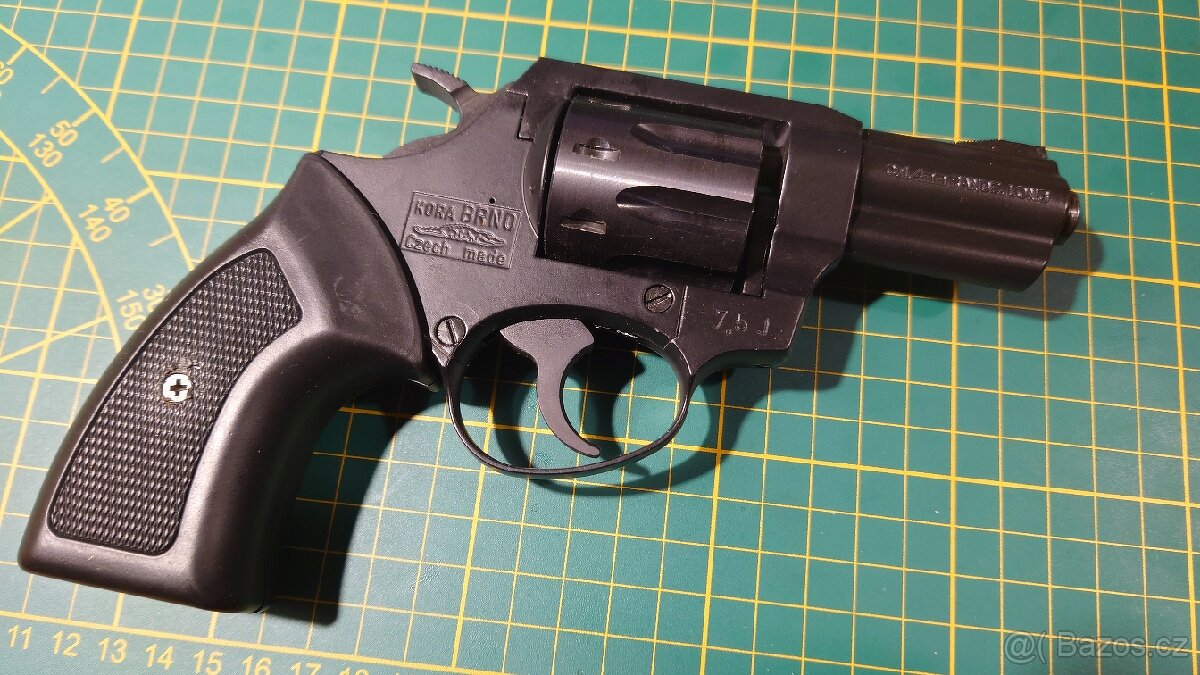 Prodám revolver Kora Brno ráže 4mm Flobert