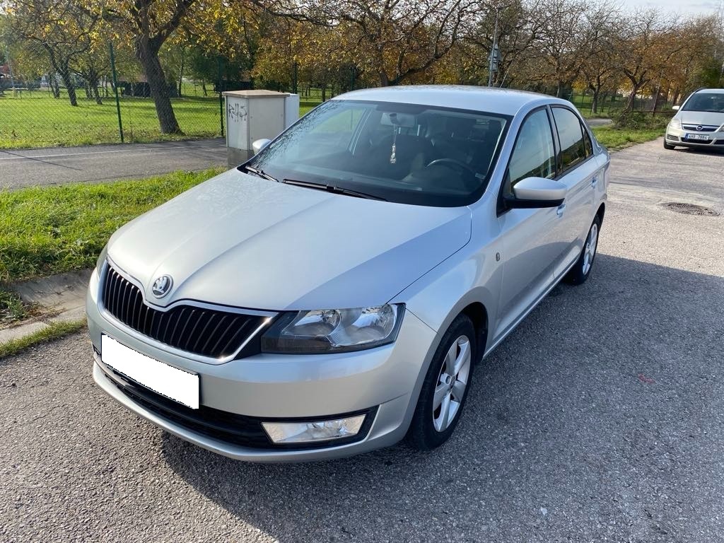 ŠKODA RAPID 1, 6 TDI, ČR, servisní kniha