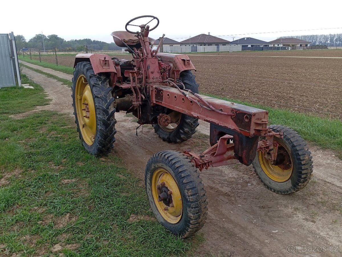 Traktor forschritt t-124