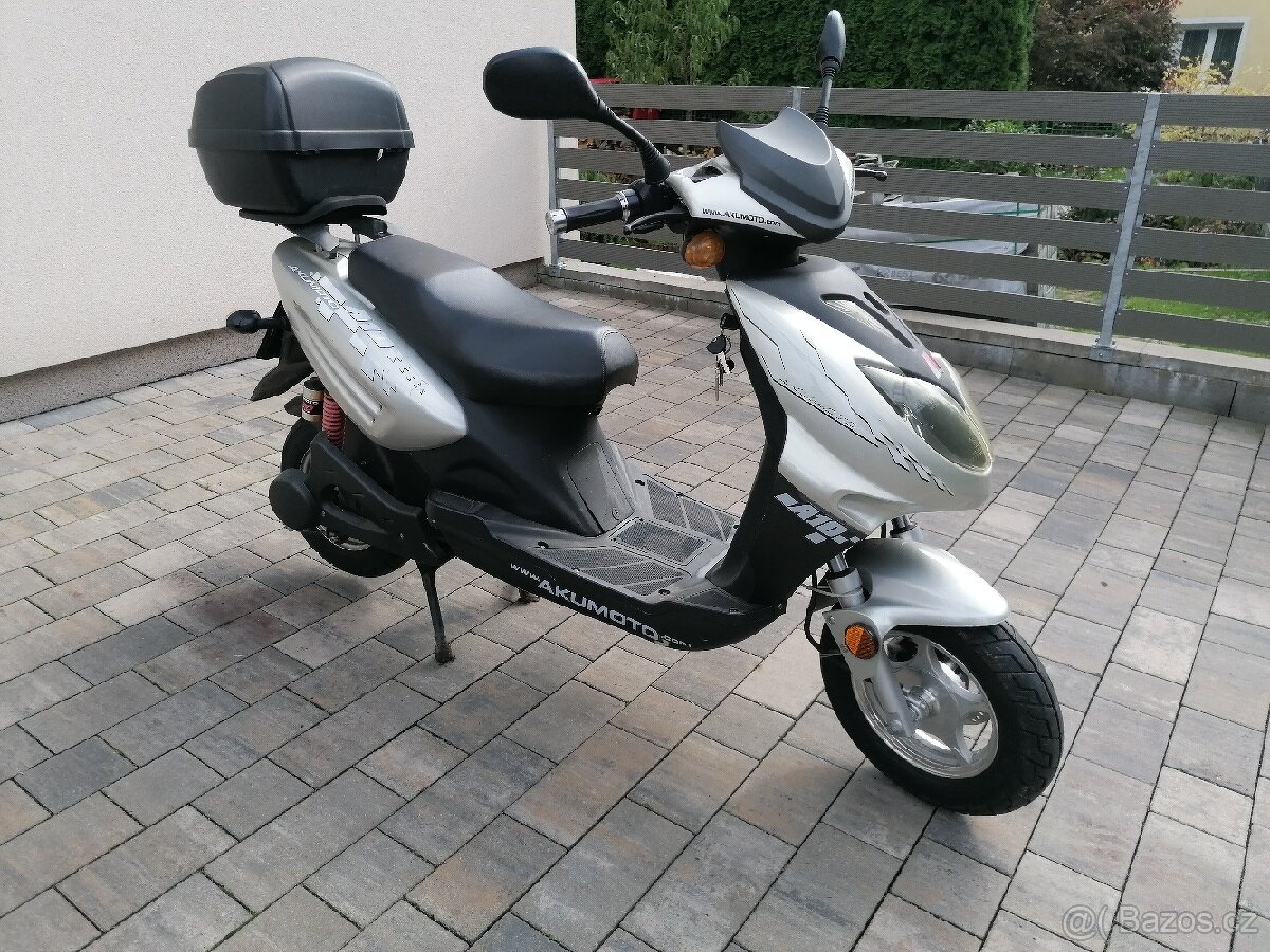 ⭐⭐⭐Elektrický Skútr Akumoto A10/70 najeto 1000km⭐⭐⭐