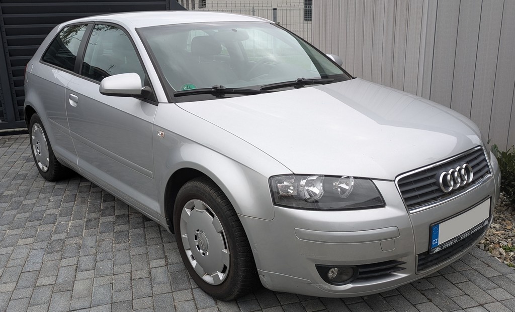 AUDI A3 1.6 benzin-2004,automat,3-dveř,ABS,EPC,klima