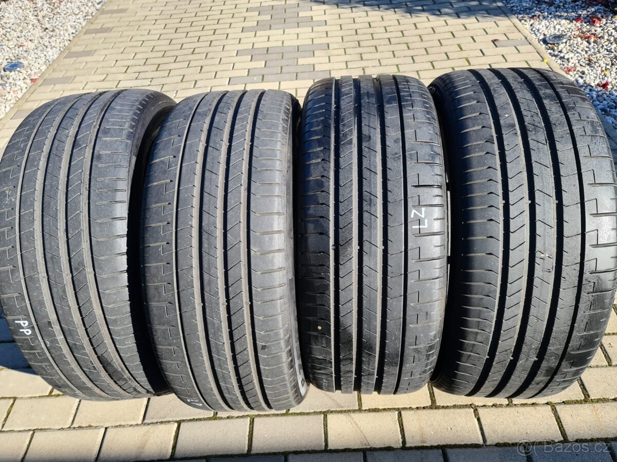 Letní pneumatiky Pirelli P Zero 275/40 R22 107 Y