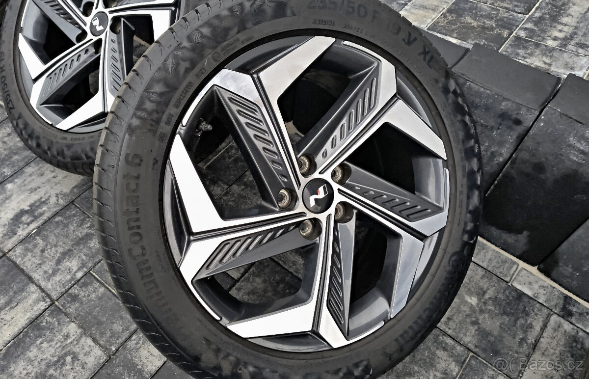 19 originál HYUNDAI TUCSON NX ☀️ Continental 235/50 R19 TMPS