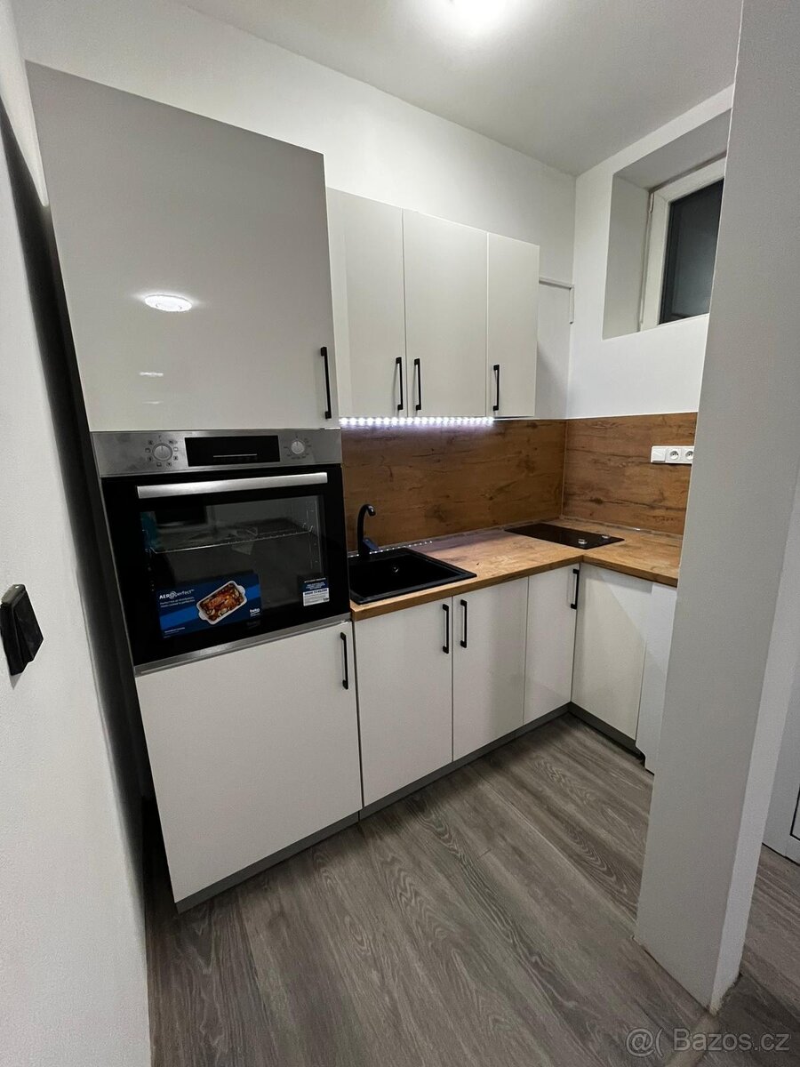 Pronájem světlého bytu 2+kk, 51 m², Planá nad Lužnicí