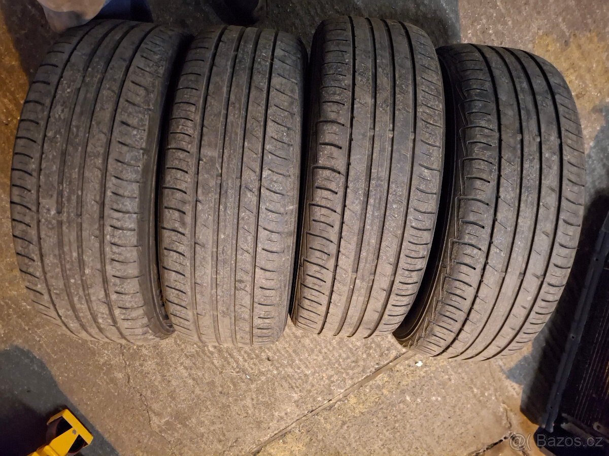 Sada letních pneu Falken 215/60 R16