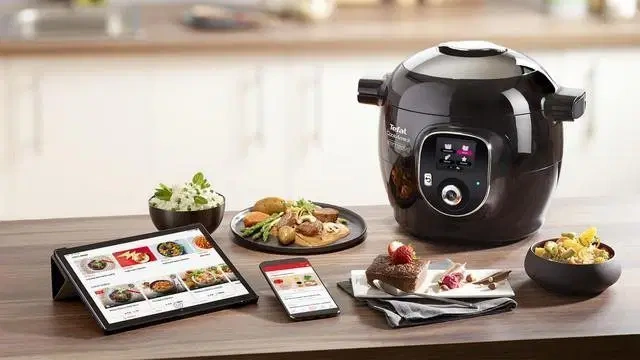 Tefal CY855830 Cook4me+ Connect black