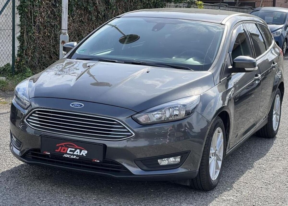 Ford Focus 1.6i KLIMA TEMPOMAT ALU manuál 92 kw