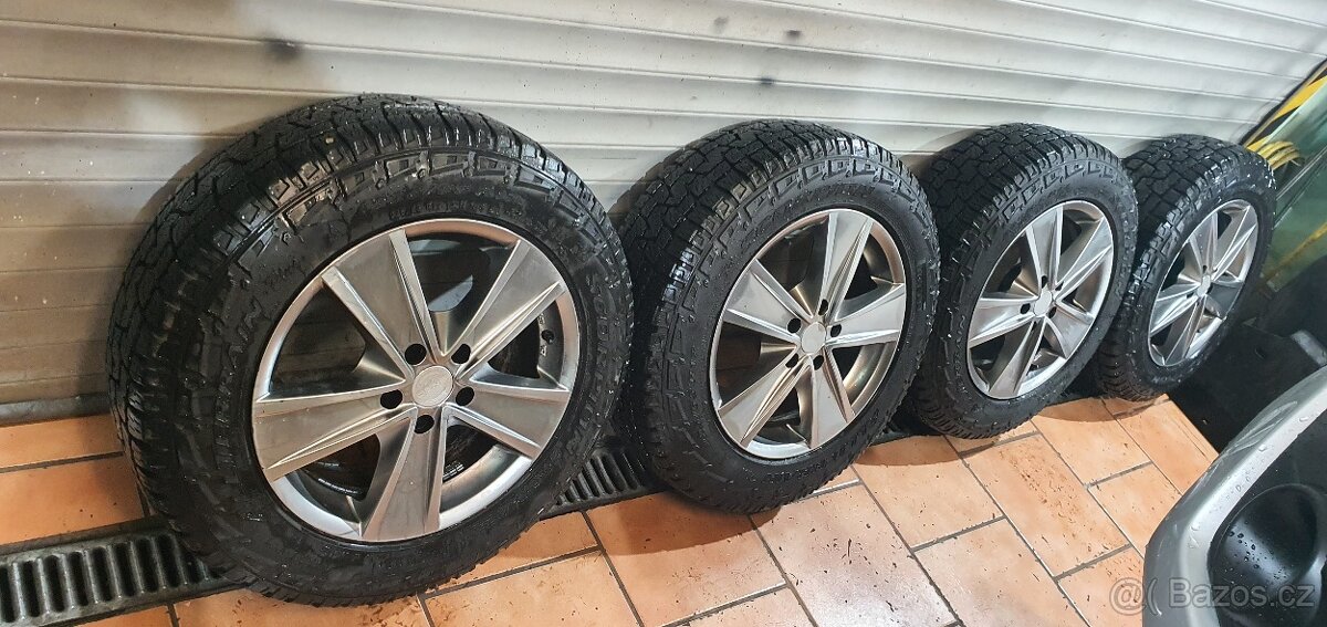 Kola 5x114,3 s terénním pneu 225/65 R17