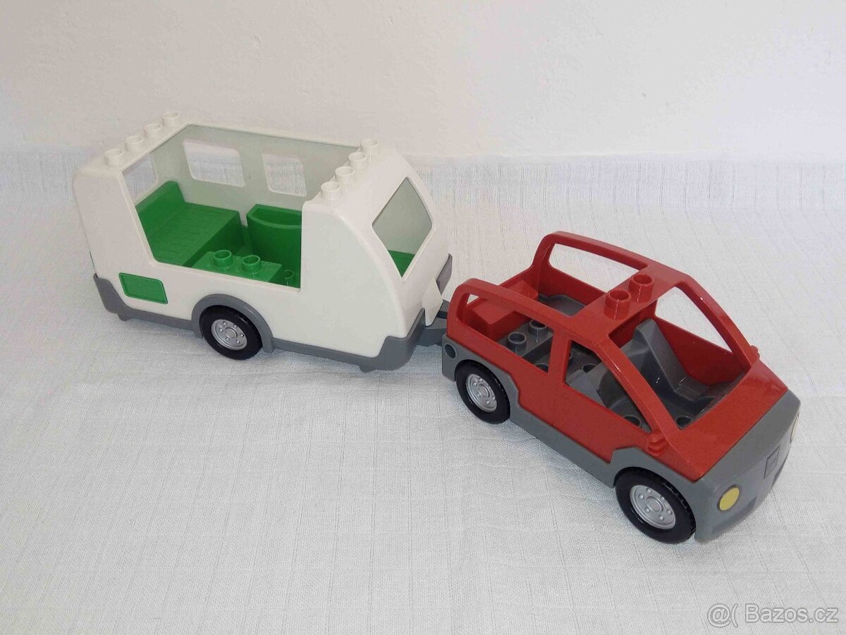 Lego Duplo Auto s karavanem velkým