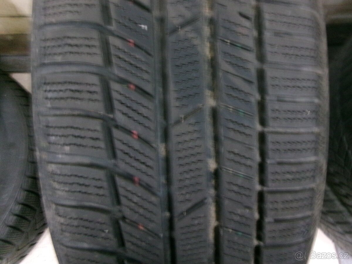 205/55 R17 TOYO (6mm) č.14860